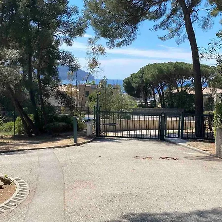 Beau St Cyr Sur Appartamento